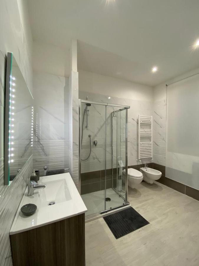 Riviera Apartments Пескара Екстериор снимка